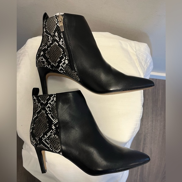 Black Booties with Snakeskin Detailing - Picture 2 of 8